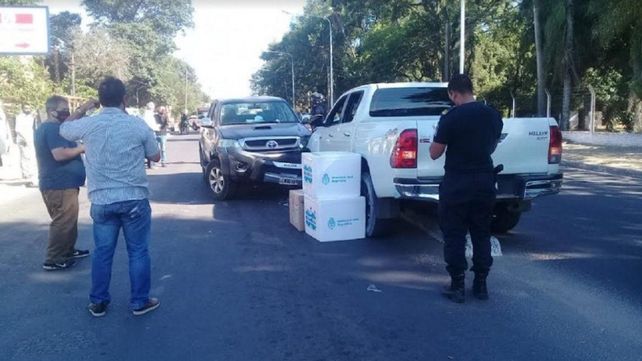 El ministro de Salud de Corrientes chocó mientras llevaba vacunas contra el coronavirus