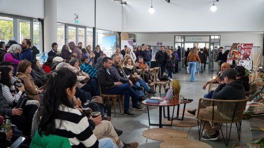Paraná Lee bajó el telón con libros, historias y una fuerte presencia del público
