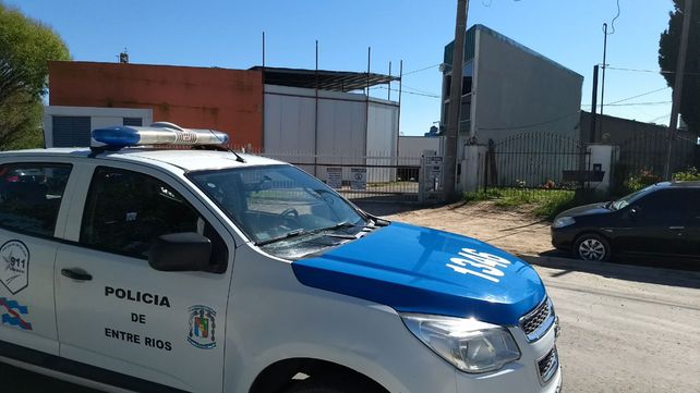 Noche de terror. Los cuatro delincuentes se quedaron con facilidad con el dinero en El Nono.