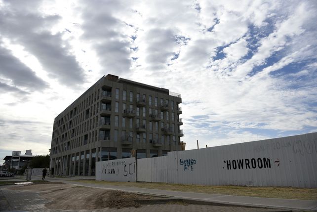 Terminado. Este es el único edificio que culminó TGLT