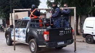 Secuestraron los arcos de fútbol para que no jueguen en el barrio