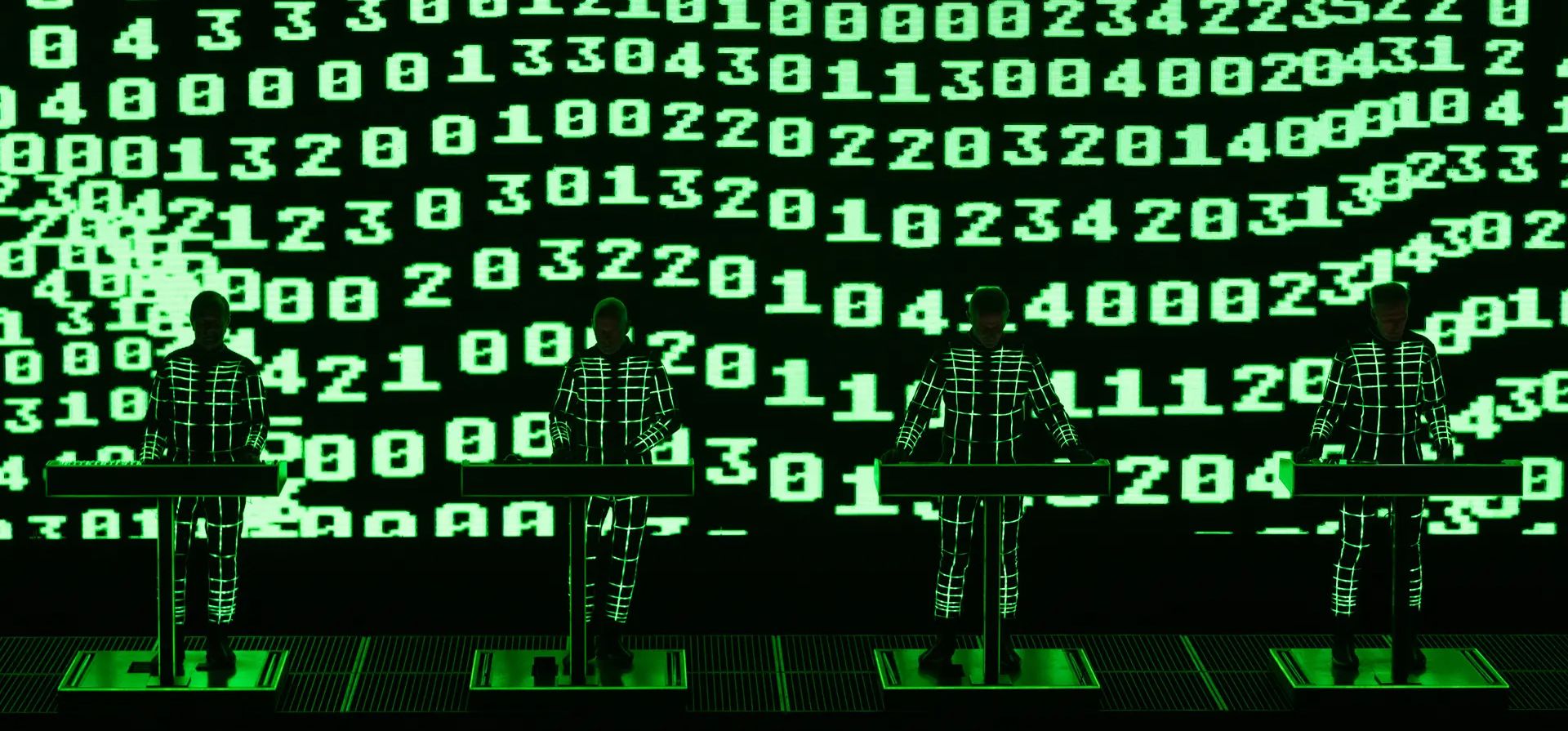 Madrid, EspañaRalf Hütter, Fritz Hilpert, Henning Schmitz y Falk Grieffenhagen de Kraftwerk actúan en el festival Universal Music del Teatro Real. Fotografía: Aldara Zarraoa/Redferns Madrid, EspañaRalf Hütter, Fritz Hilpert, Henning Schmitz y Falk Grieffenhagen de Kraftwerk actúan en el festival Universal Music del Teatro Real. Fotografía: Aldara Zarraoa/Redferns