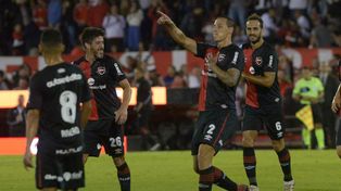 Cristian Lema venci&oacute; a Buri&aacute;n con un inatajable tiro libre.
