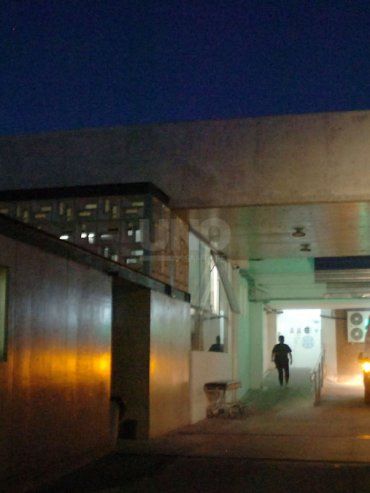 Hirieron con un arma blanca a una mujer al abrir la puerta de su casa en Santo Tomé