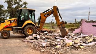 Si hay construcciones irregulares en el espacio público se notifica la falta. De persistir, se efectúa una demolición.