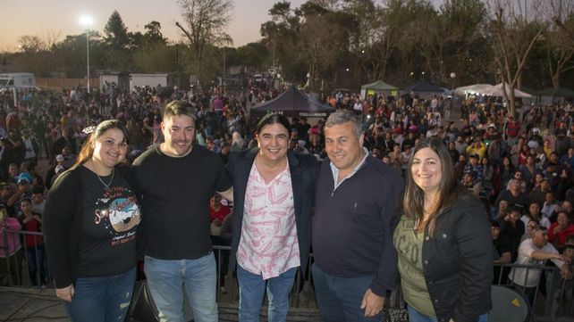 Con el gran encuentro de vecinos como telón de fondo