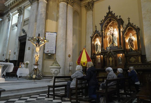 Habrá misa en la Catedral de Rosario en homenaje al Papa Francisco.