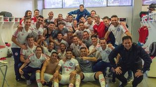 Argentinos dio el  golpe ante Independiente y es líder de la Superliga