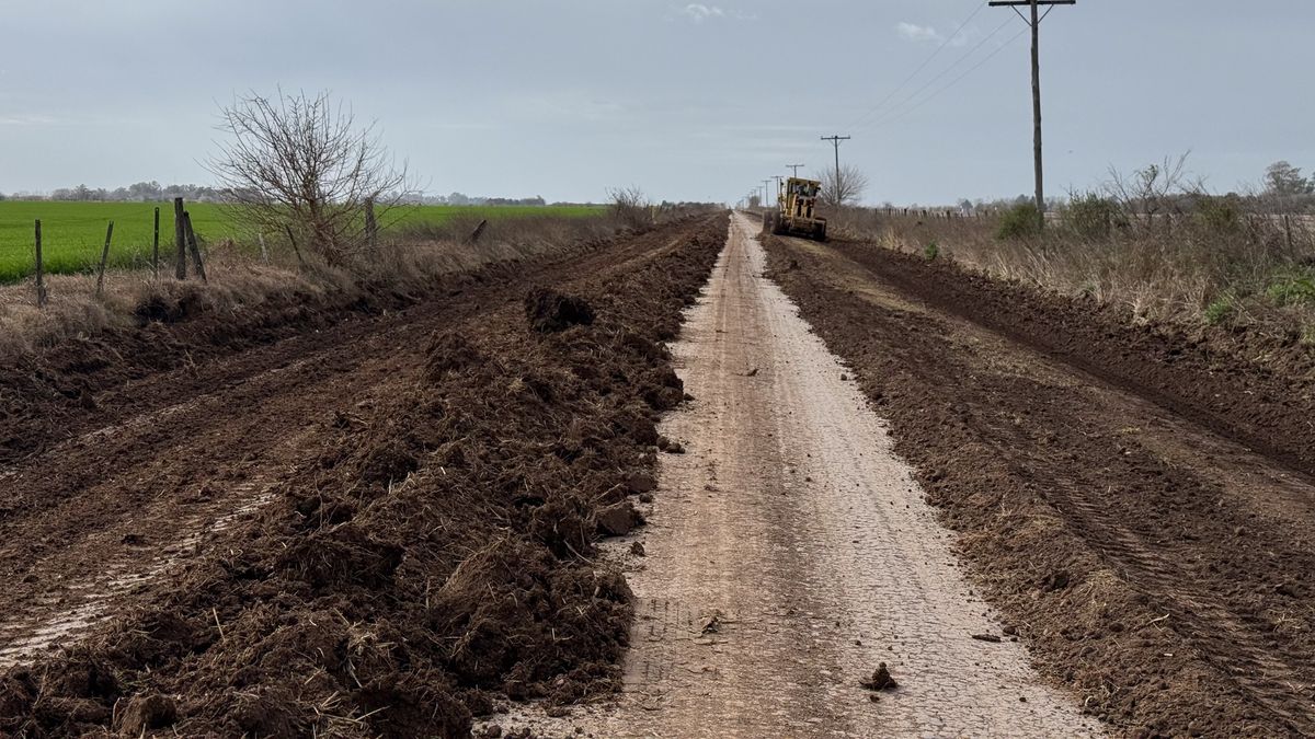 Optimizan las condiciones de los caminos rurales del distrito de Roldán