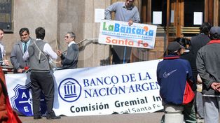 Los trabajadores bancarios paran este martes por 24 horas