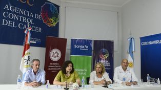 La ministra Carla Vizzotti dijo en Santa Fe que no hay vacunas vencidas contra el coronavirus