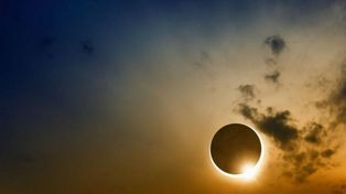 Las imágenes del eclipse solar captadas a lo largo del planeta