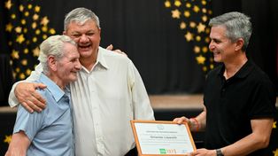 El reconocimiento a los ciudadanos que viven hace más de 75 años en la ciudad fue uno de los momentos más emotivos de la gestión de Ricci dutante 2025.