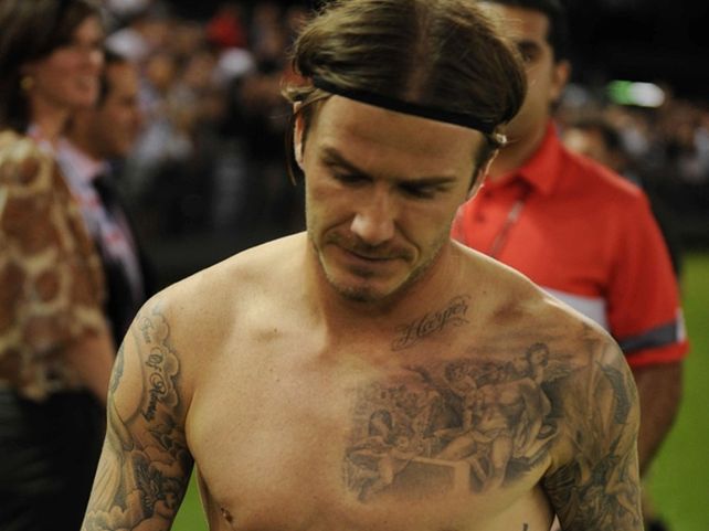 Mostró su nuevo tatuaje