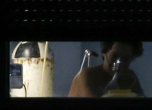 La auxiliar española internada en Madrid experimenta leve mejoría por ébola