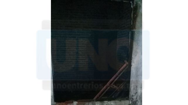Se incendió una vivienda en Maciá y un hombre quedó atrapado entre las llamas