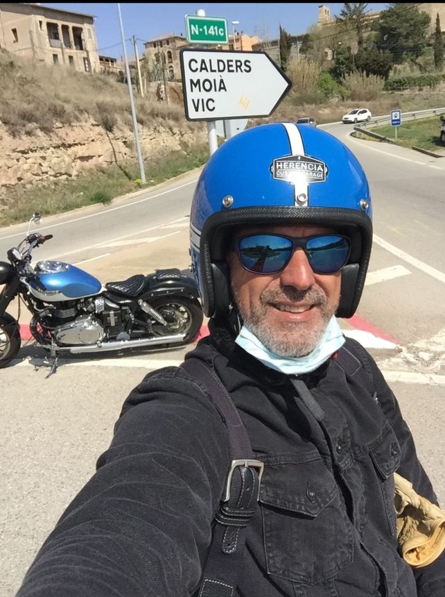 Tito Bonano recorre España cada vez que tiene un espacio libre en su agenda laboral.