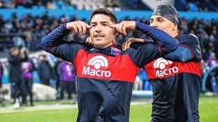 Tigre se impuso ante Racing en el final de partido.