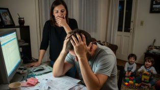 Cuatro de cada diez familias debe echar mano de sus ahorros para afrontar los gastos