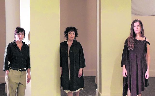 Antígonas en tres actos. Vilma Echeverría