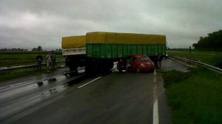 Cortan la autopista a Buenos Aires en Ramallo por un choque con un herido leve