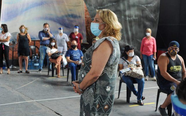 La ministra de Salud afirmó que el operativo de vacunación se realiza en forma normal. 