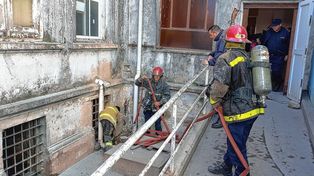 Sofocaron un incendio en un sector del hospital San Martín