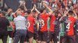 Colón sacó adelante la primera de las dos finales para quedarse en Primera División.