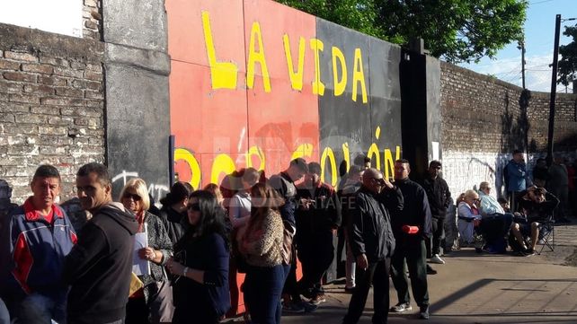 Se extendió hasta el jueves el canje de entradas para los hinchas de Colón