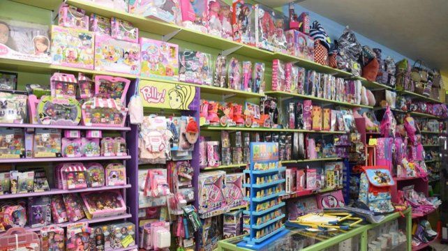 Las jugueterías de Rosario preparan descuentos y promociones en la previa de Navidad.