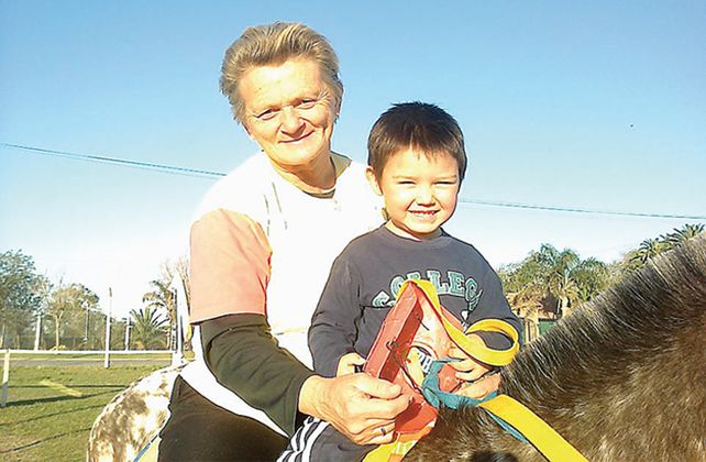 Con amor y vocación, hace 15 años difunden los beneficios de la Equinoterapia