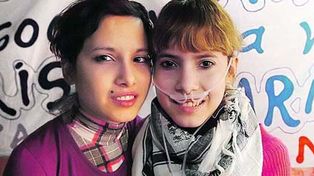 Dram&aacute;tica b&uacute;squeda de donantes de pulm&oacute;n para las mellizas cordobesas