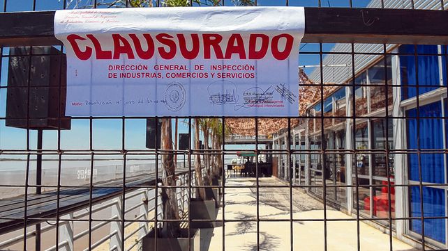 no va m&aacute;s. La Municipalidad le puso la faja de clausura ayer al boliche Ming