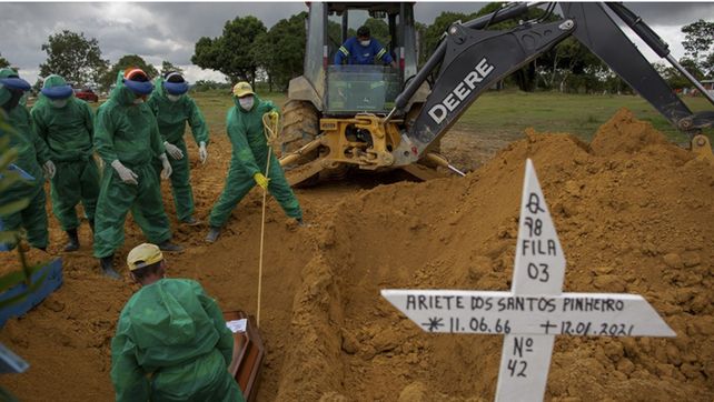 Manaos sufre una nueva ola de muertes por Covid-19 porque se acabaron los tubos de oxígeno
