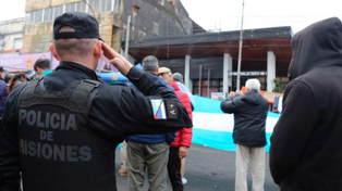 Misiones: hubo acuerdo y los policías levantaron la protesta tras varios días de tensión