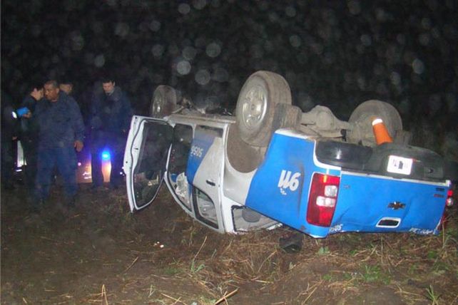 Volcó un patrullero y dos policías resultaron heridos