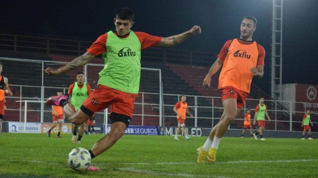 Gabriel Díaz regresaría a la zaga central de Patronato.