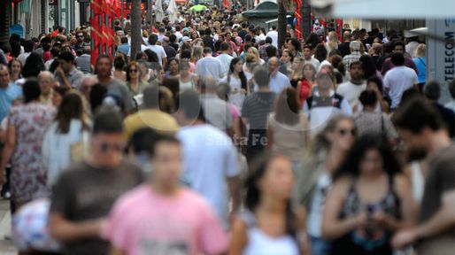 Domingo de peatonal y furor por las compras navideñas