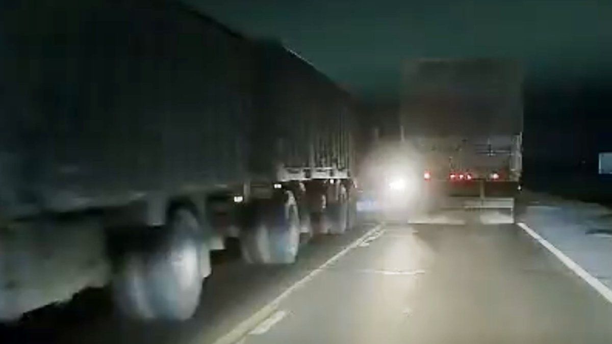 Un video muestra el momento del choque múltiple en la ruta 18