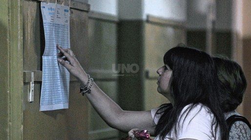 Confusión en Santa Fe por cambios en los locales de votación