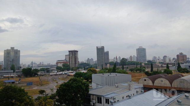Un paisaje nublado en la ciudad de Santa Fe. Inestabilidad que se iría el fin de semana
