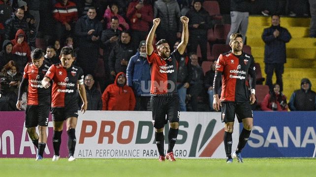 Colón batió a Vélez y cortó la sequía en la Liga Profesional