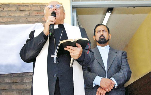 Dura crítica del Arzobispado rosarino al padre Ignacio por avalar el matrimonio gay
