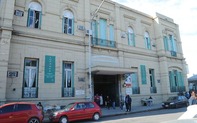 Investigan una denuncia por abuso sexual en el hospital Cullen