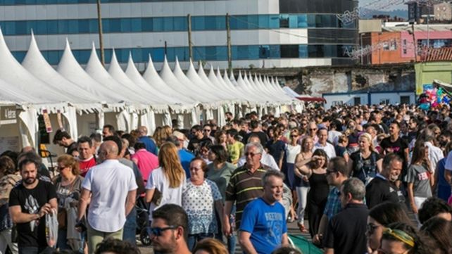 Gijón. Sobre el Cantábrico se levanta la feria de literatura policial.