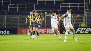 Módica, el elegido por Russo ante Mineiro y luego ante Argentinos. Necesita más compañía y el DT podría dársela el jueves para el choque clave de Central ante Caracas.