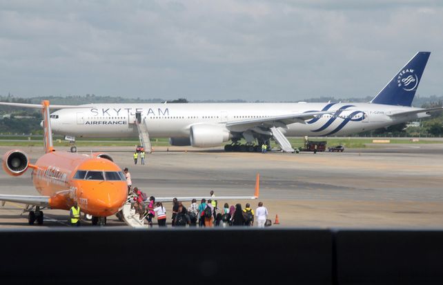 Fue falsa alarma la amenaza de bomba que produjo aterrizaje de un avión