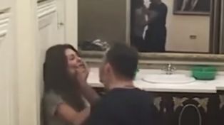 Imágenes impactantes: un hombre golpeó a su esposa en un reality de televisión