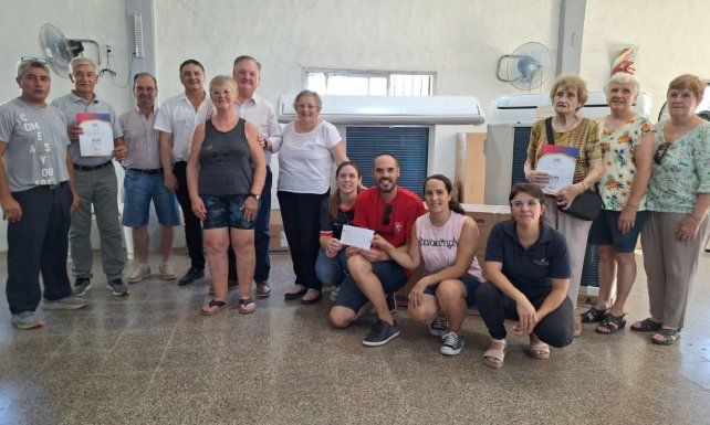 El senador Michlig entregó aportes institucionales y equipamiento a instituciones de Hersilia