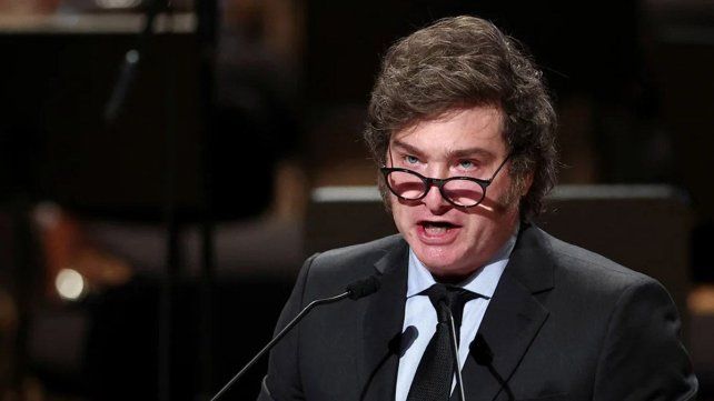 A través de los decretos 592 y 593